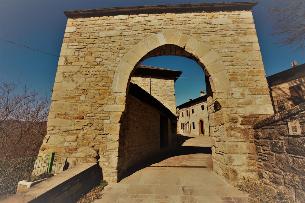 Вилла Castello Di Brandola Polinago Экстерьер фото